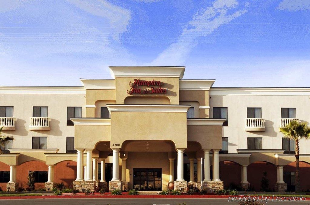 Фото Hampton Inn And Suites Hemet