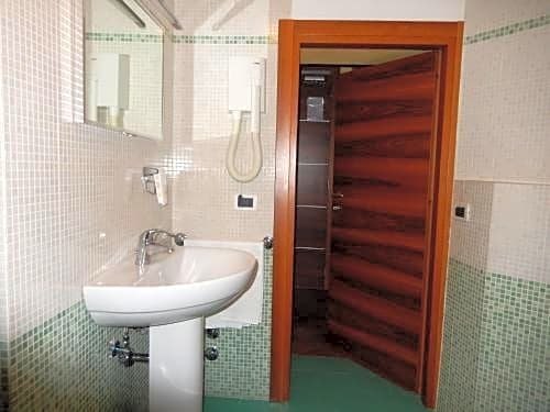 Фото Albergo dei Leoni