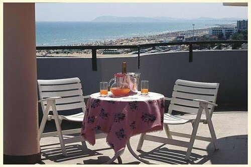 Внешний вид отеля Hotel Meeting в Риччоне, фото 4