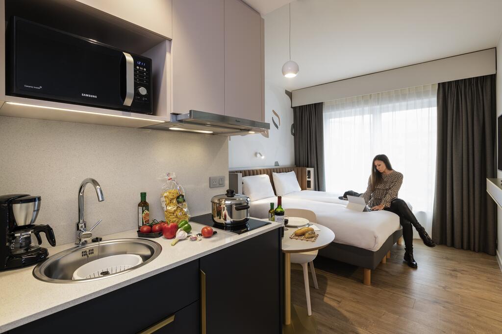 Фото Aparthotel Adagio London Sutton Point