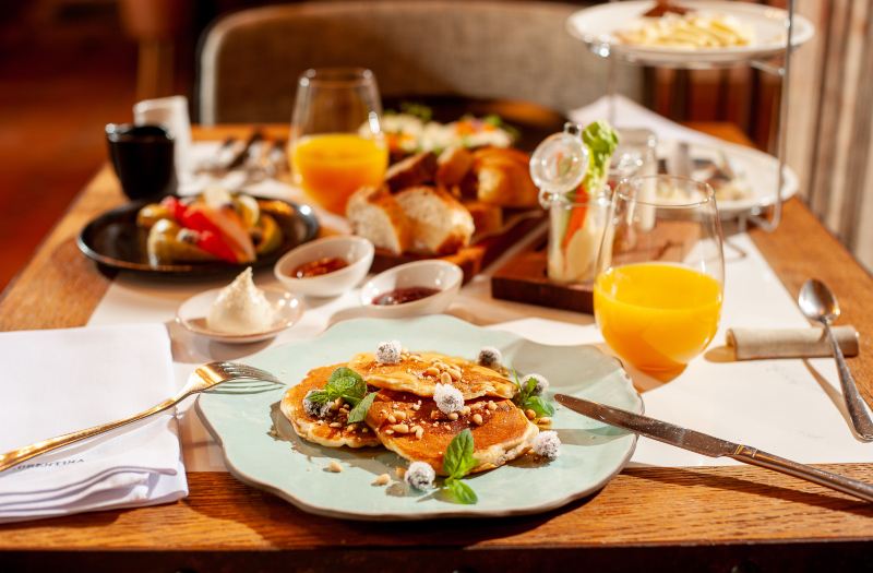 Фото The Clocktower Hotel