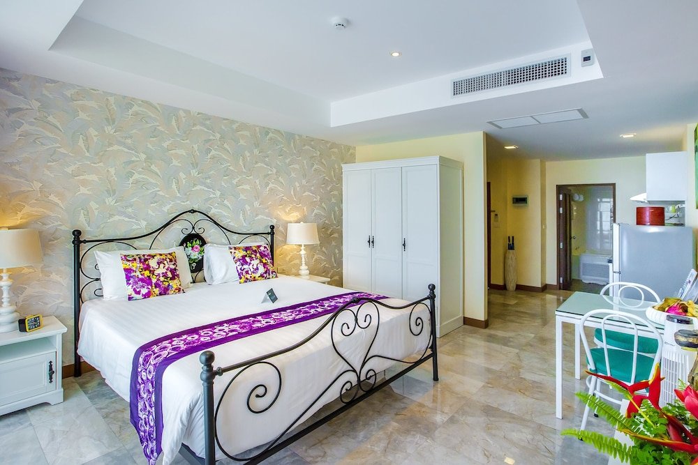 Фото Almali Rawai Beach Residence