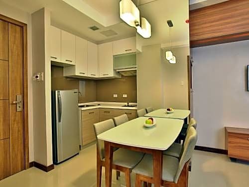 Фото Valero Grand Suites by Swiss-Belhotel Makati