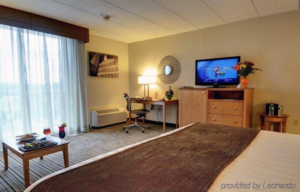 Фото Best Western Plus Waltham Boston