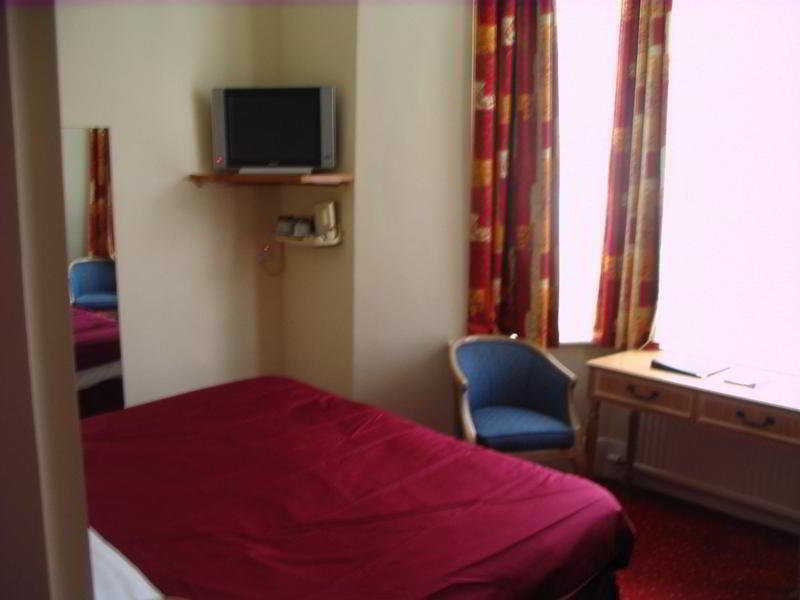 Фото Best Western Chiswick Palace & Suites