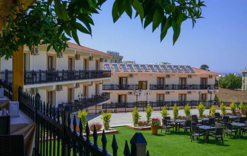 Фото Riverside Garden Resort