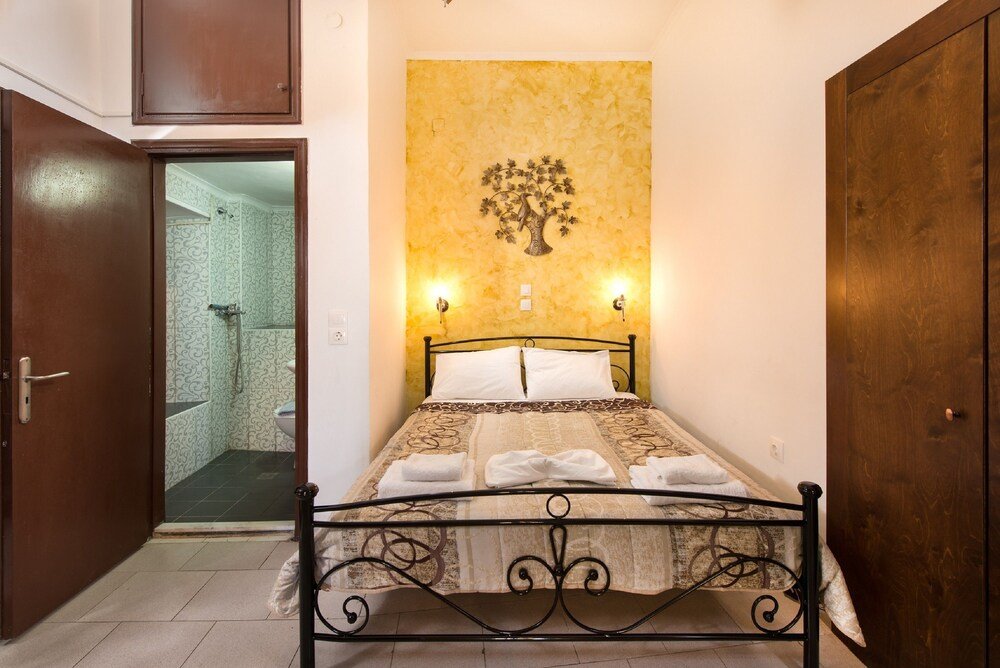 Фото 3 Charites Old Town