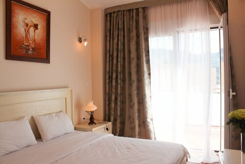 Апартаменты Mila & Aleksandr Apartments