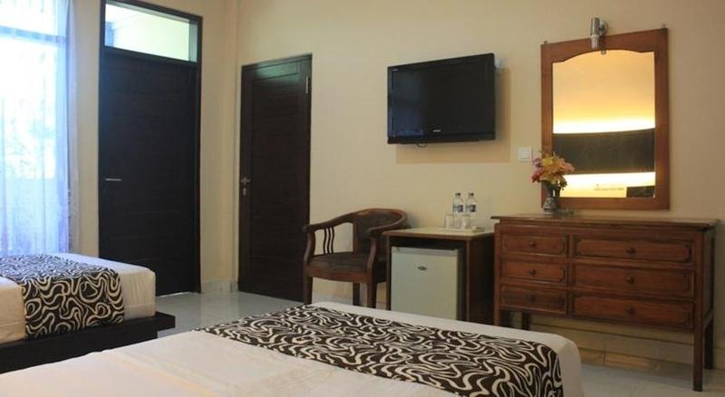 Фото Bakung Beach Resort