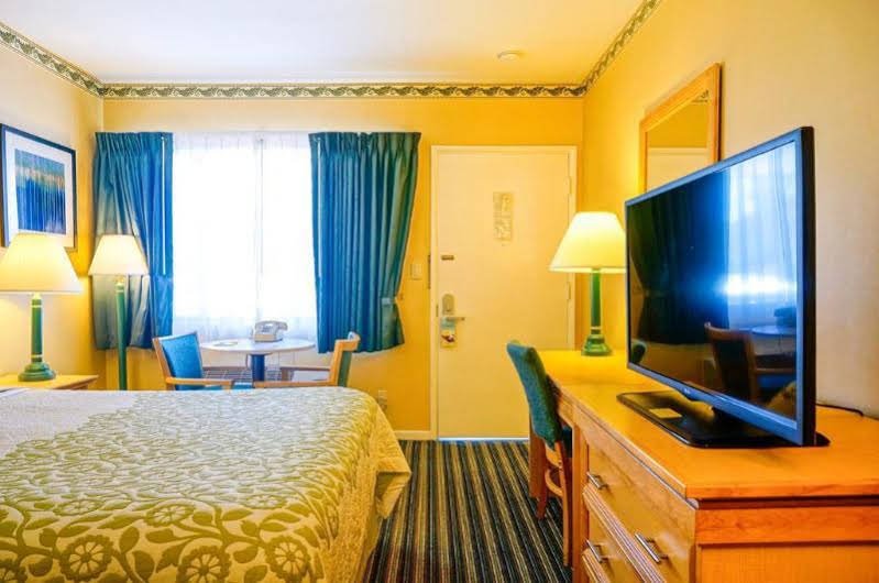 Фото La Playa Inn