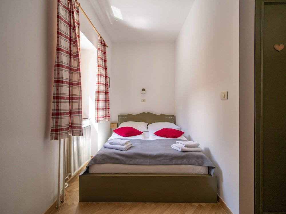 Фото Apartment House Berghi