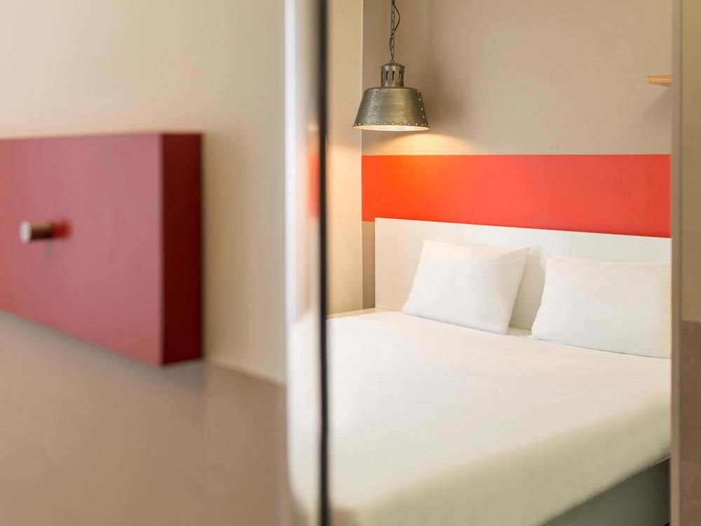 Фото Ibis Styles Paris Montmartre North Hotel