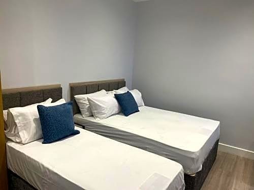 Фото London Plaza Serviced Apartments