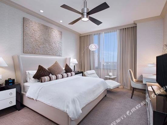 Фото The Westin Houston Downtown