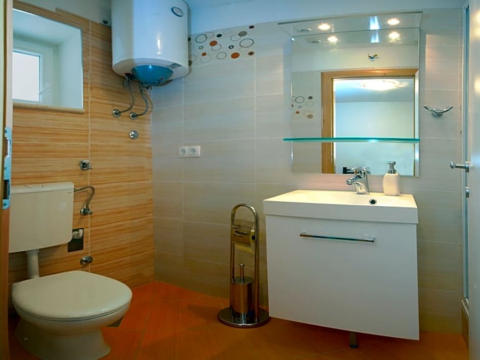 Фото Apartments & rooms Rina