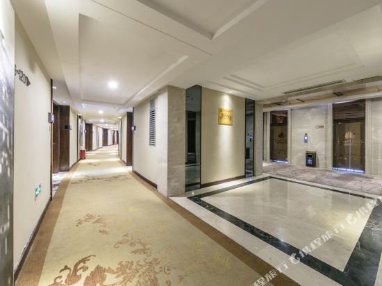 Фото Chongqing Sport Hotel