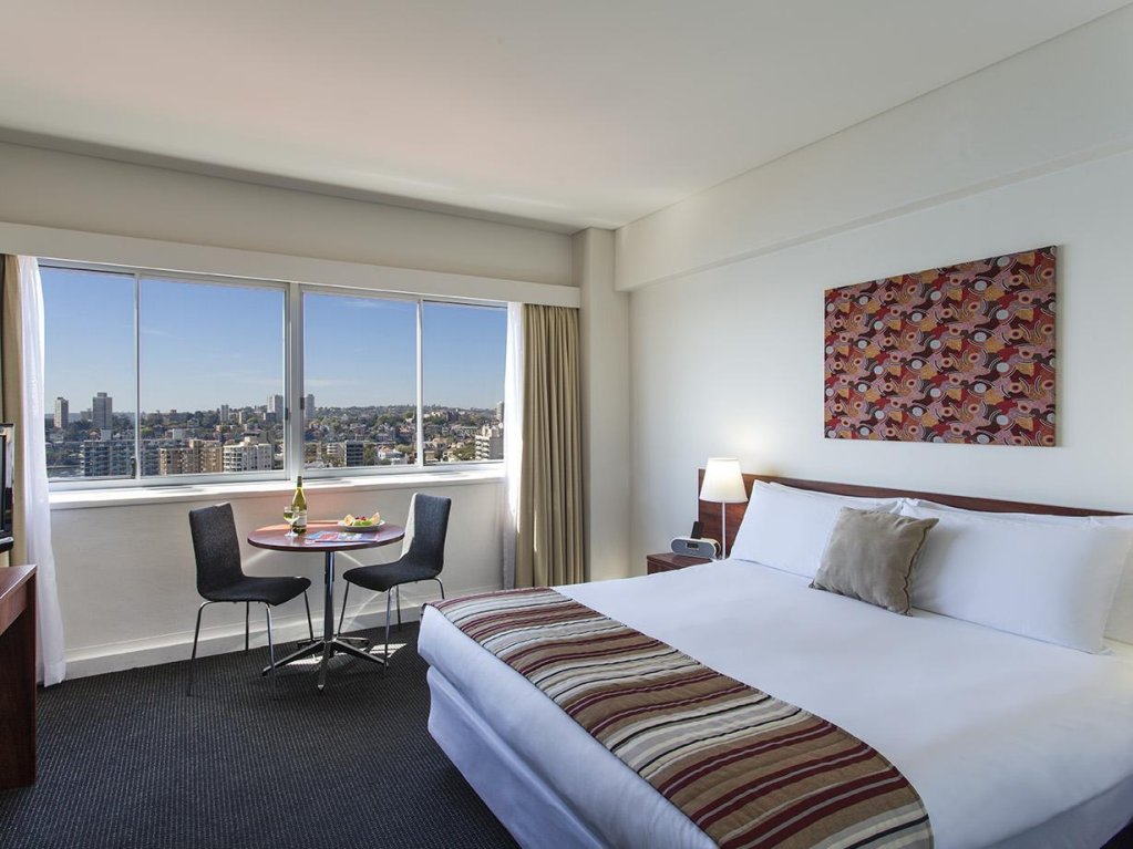 Фото Macleay Hotel