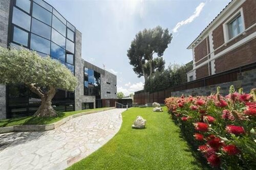 Гостиница Sansi Pedralbes в Барселоне