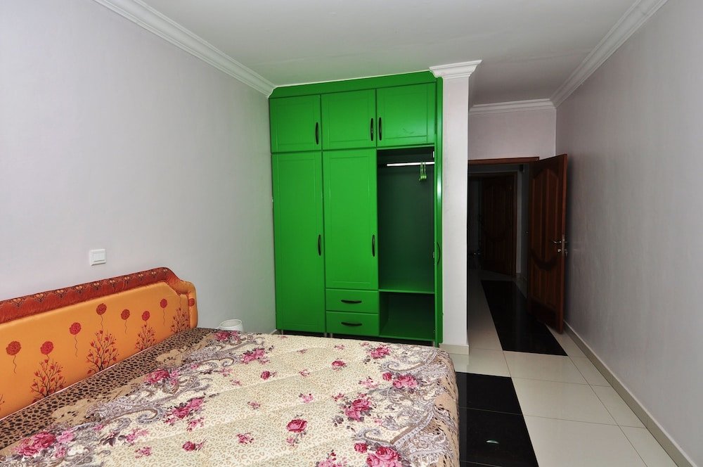 Фото Rezider Apartment