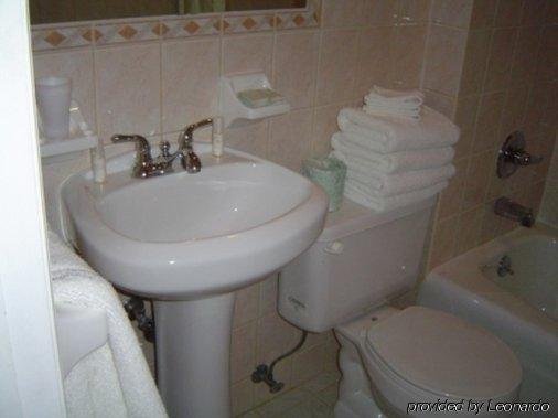 Фото Hotel St. James