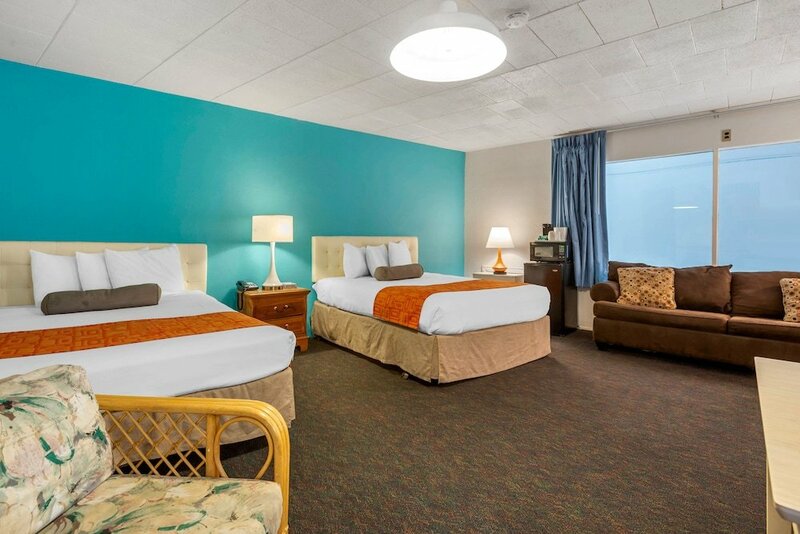 Гостиница Hammock Inn & Suites Boardwalk Wildwood Oceanfront Beach Hotel