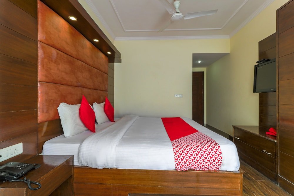 Фото Oyo 7251 Hotel Palazzo