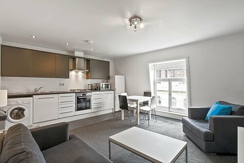 Апартаменты Inverness Place в Лондоне