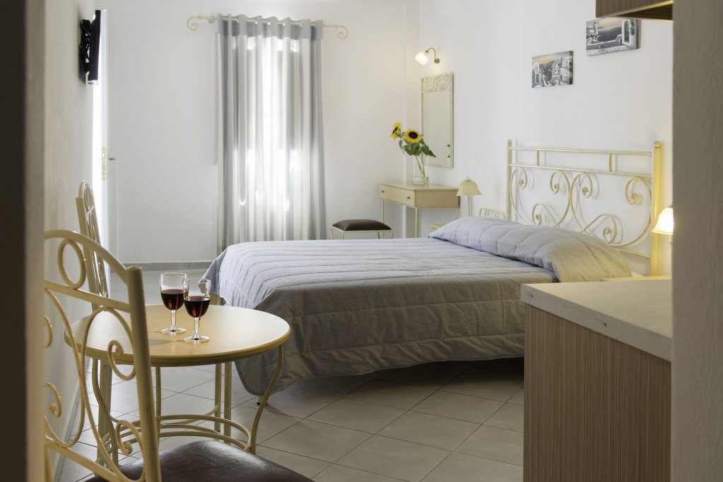 Фото Makris Beach Hotel