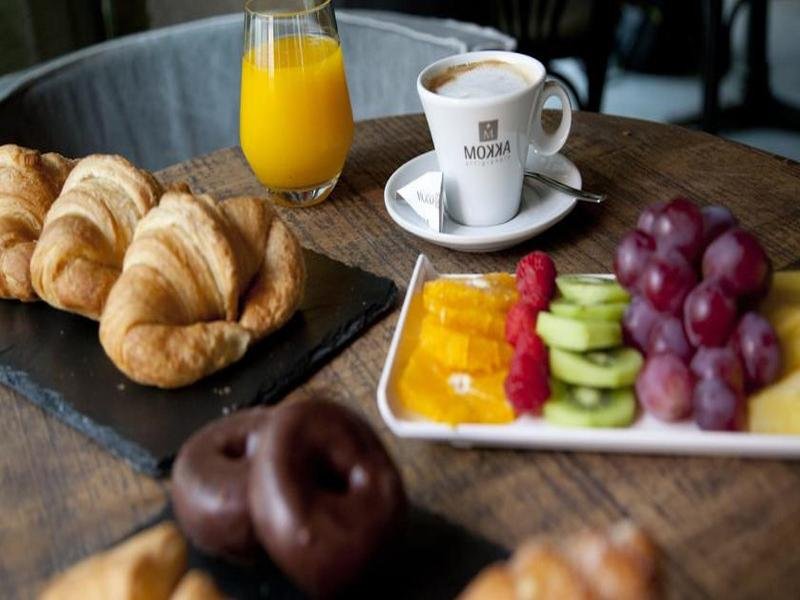 Фото Hotel Aravaca Village