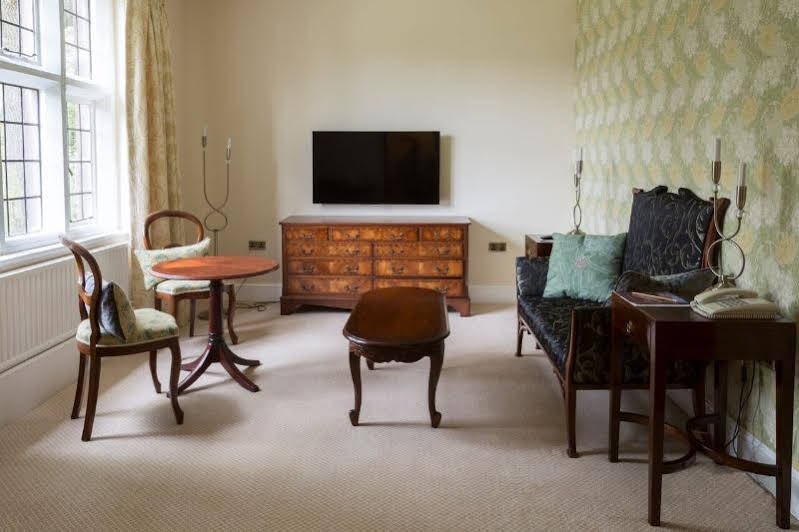 Фото Best Western Plough & Harrow Hotel