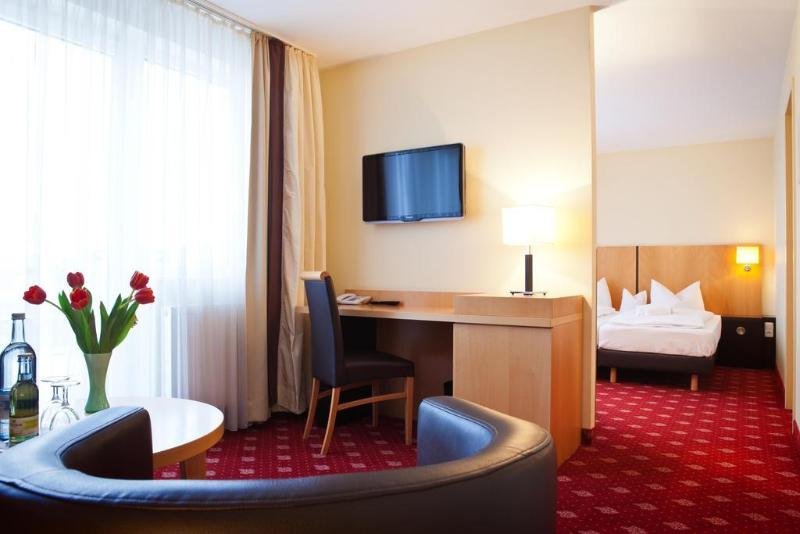 Фото Hotel Am Jungfernstieg