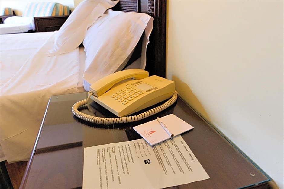 Фото Hotel Colonial Mar