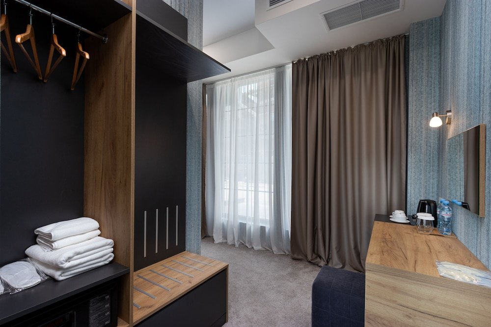 Фото Brooch Boutique Hotel