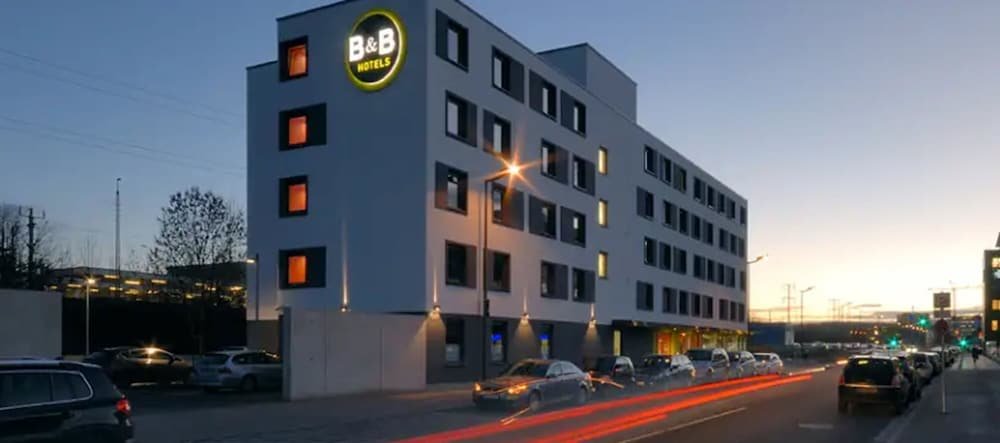 Фото B&b Hotel Böblingen