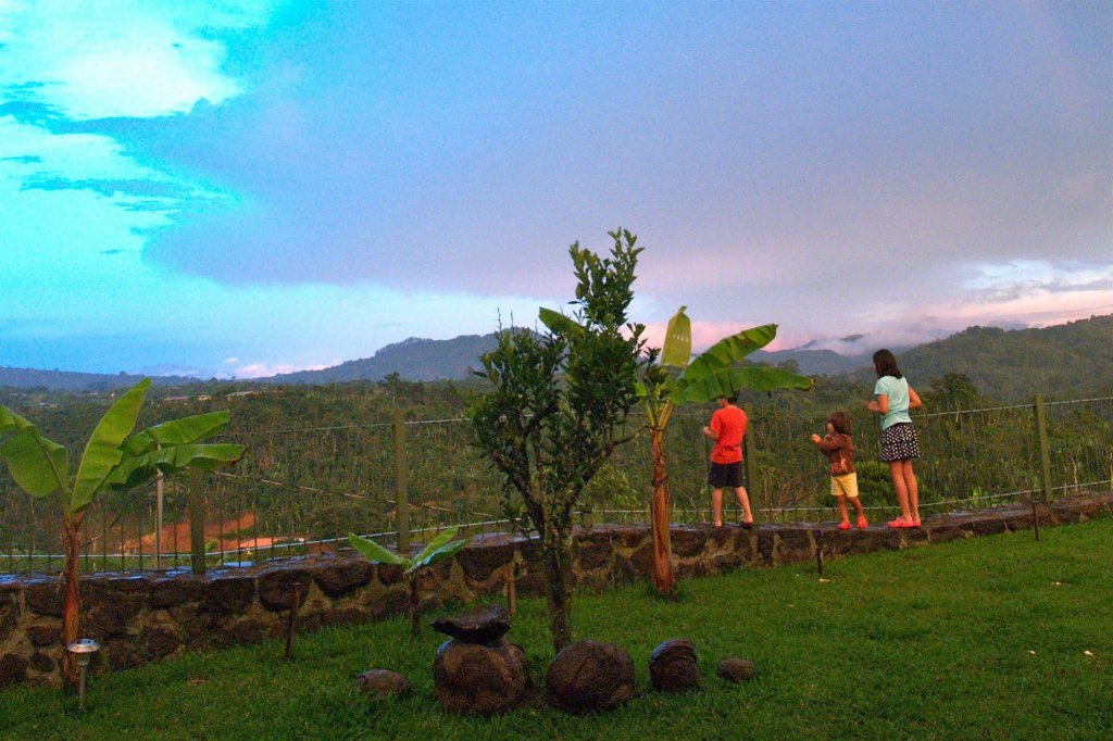 Фото Casa Amanecer Bed & Breakfast