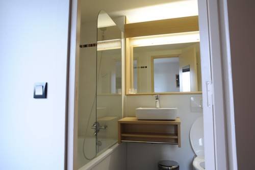 Фото Comfort Hotel Pithiviers