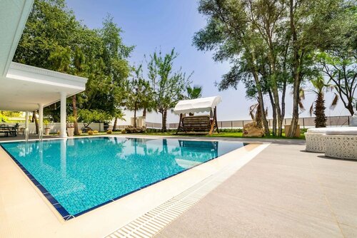 Гостиница Amara Luxury Resort & Villas в Гейнюке