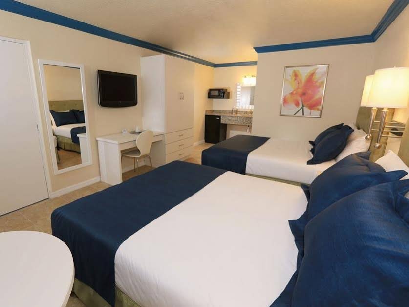 Фото SureStay Plus by Best Western Orlando International Drive