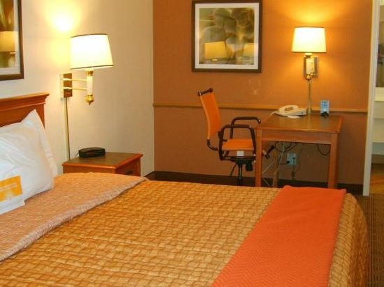 Фото La Quinta Inn by Wyndham Austin Capitol Downtown