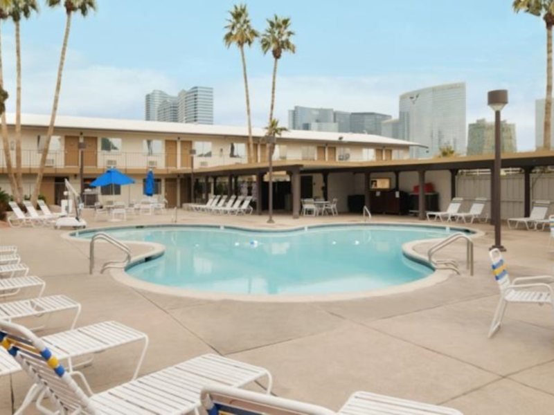 Фото Days Inn by Wyndham Las Vegas Wild Wild West Gambling Hall