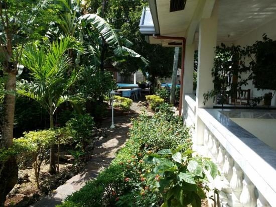 Фото Lapu Lapu Cottages and Restaurant
