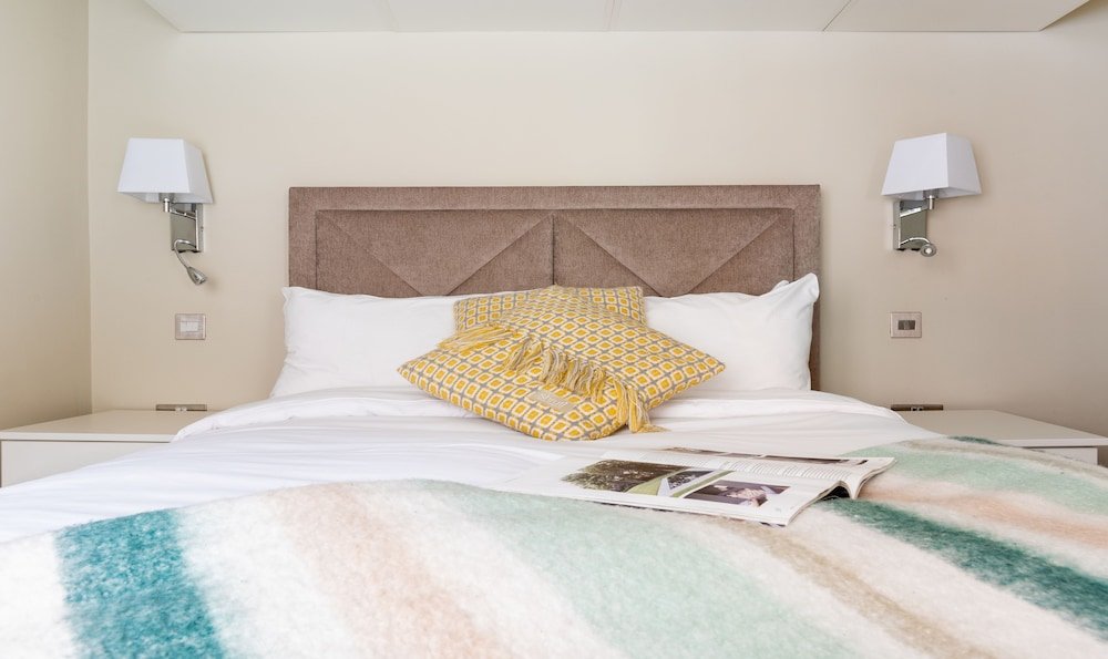 Фото The Soho Loft - Elegant & Modern 1bdr in Soho