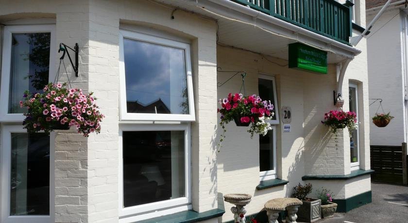 Фото Southern Breeze Lodge