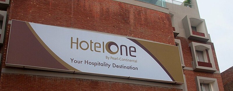 Гостиница Hotel One Down Town в Лахоре