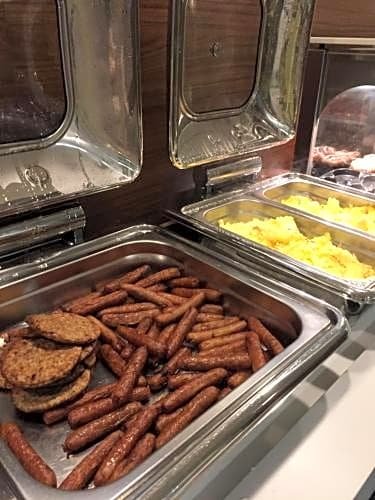 Фото Holiday Inn Express & Suites Detroit North - Troy, an Ihg Hotel