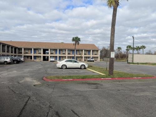 Фото Lake Houma Inn