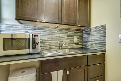 Гостиница Sea Steps Suites в Помпано Бич