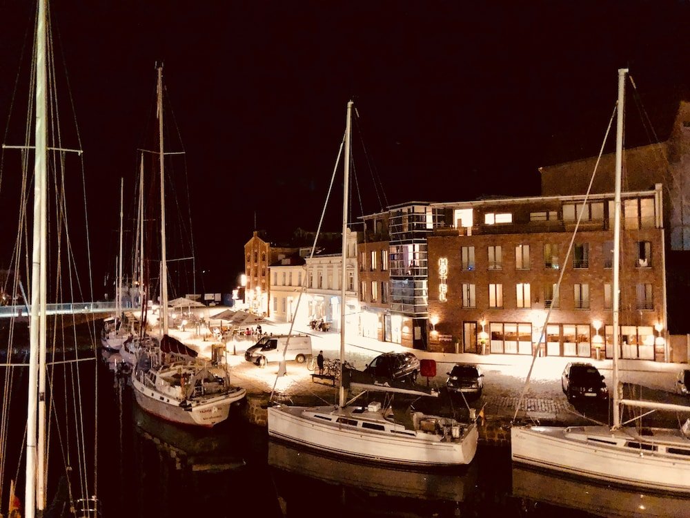 Фото Hotel Kontorhaus Stralsund