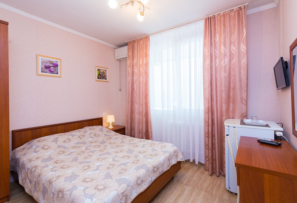 Фото Зелёный попугай