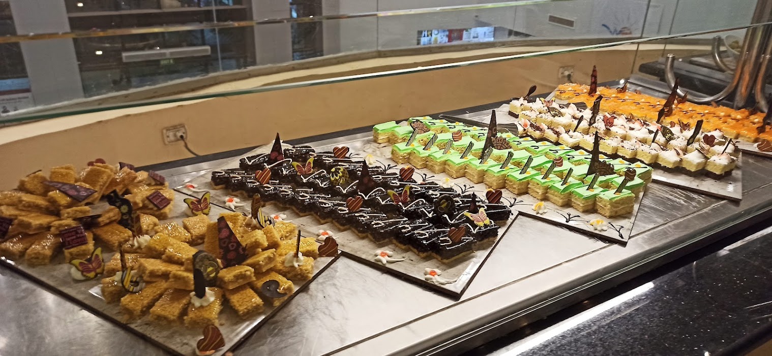 Фото La Rosa Waves Resort